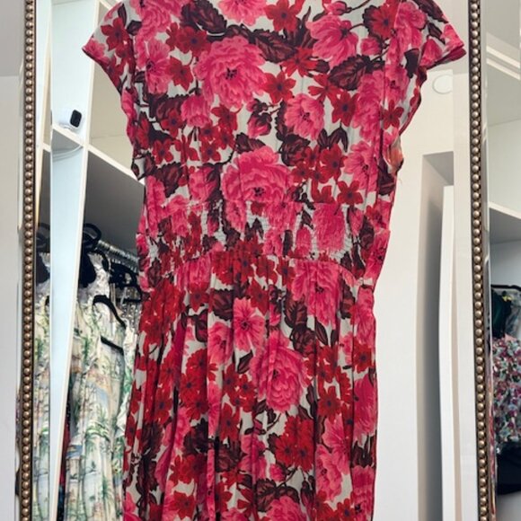 Small Summer Red and Pink Floral Dress - Picture 3 of 3